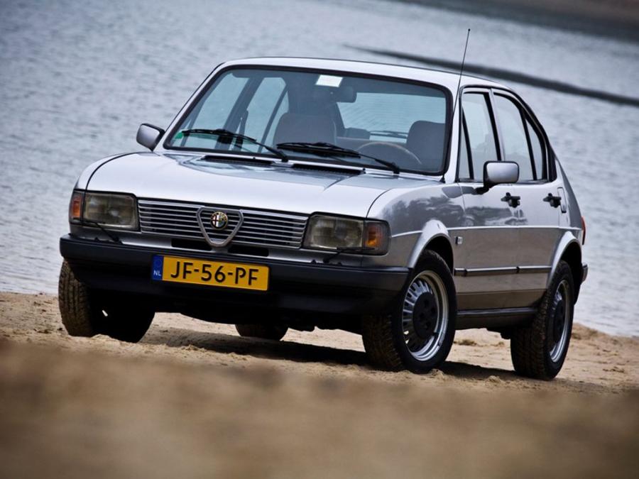  Alfa Romeo Alfasud Quadrifoglio Oro (901) 1982 года  (фото 1 из 16)